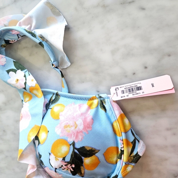 Victoria Secret Ruffle Swim - Picture 3 of 4